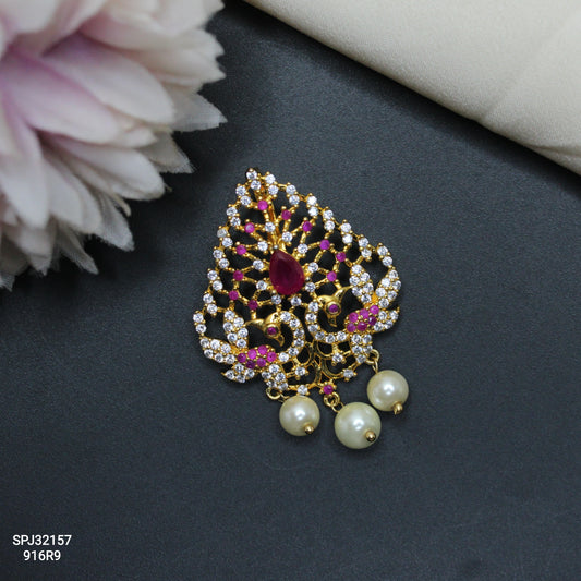 32157 GP Peacock Locket Red With Non-Openable Hook