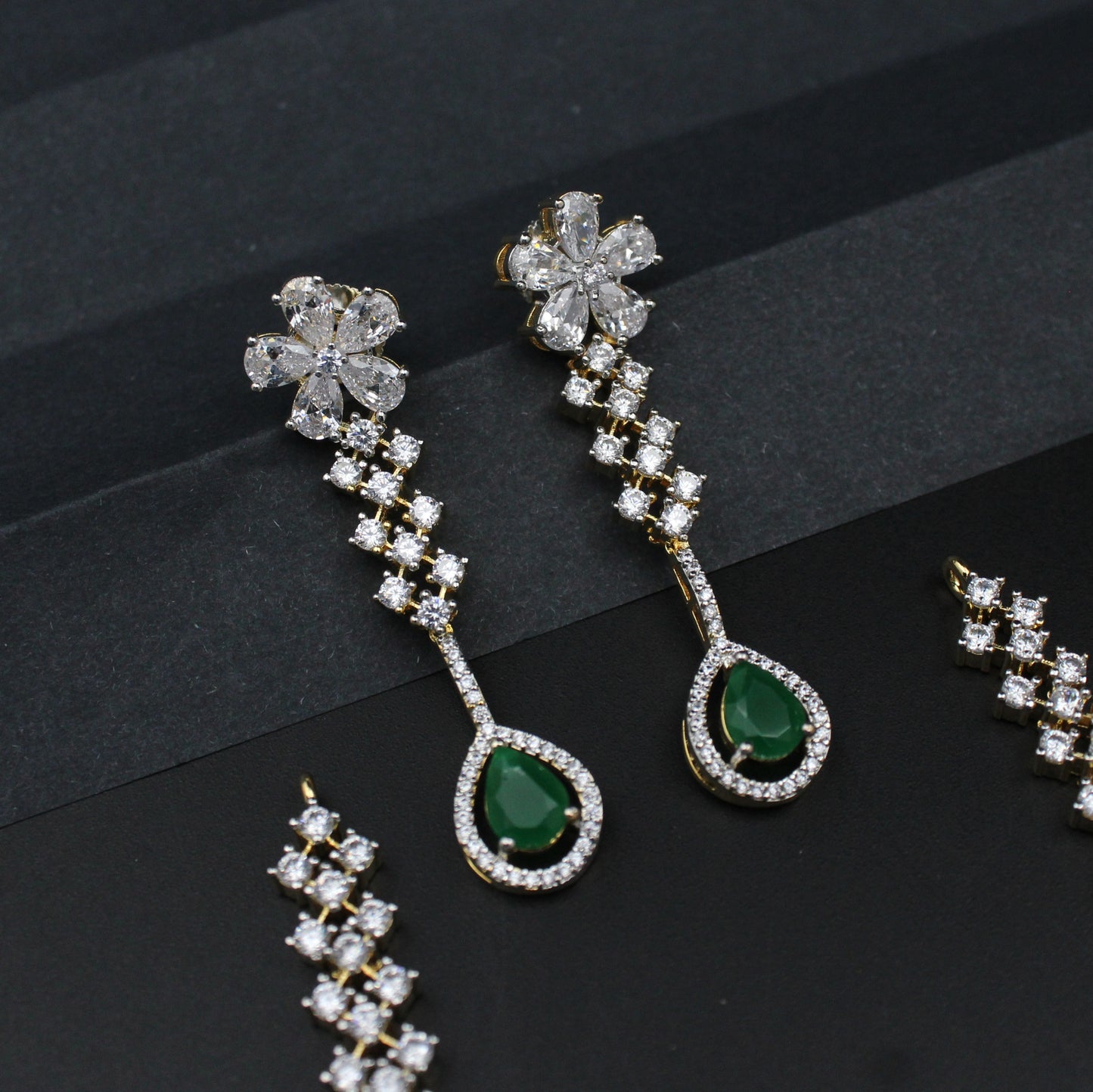 41519  GJ Fancy Short Necklace Set Green