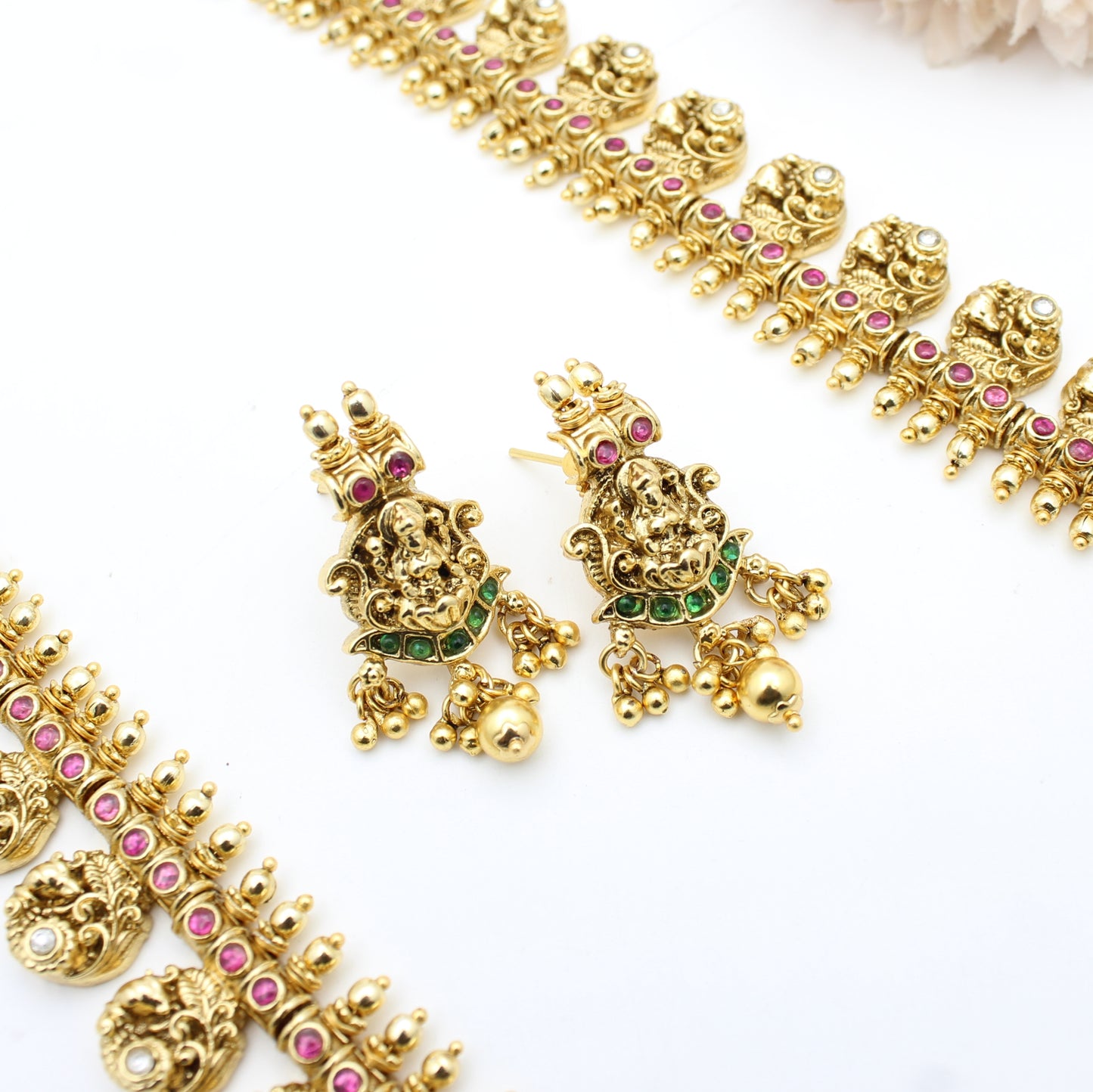 41552 Nakshi Laxmi Kundan Long Golden Balls