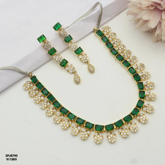 8790 GP Necklace Green