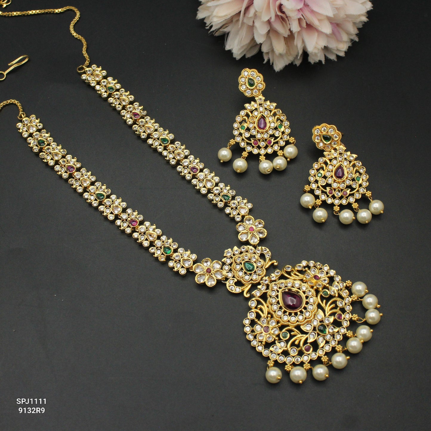 Multi short necklace
