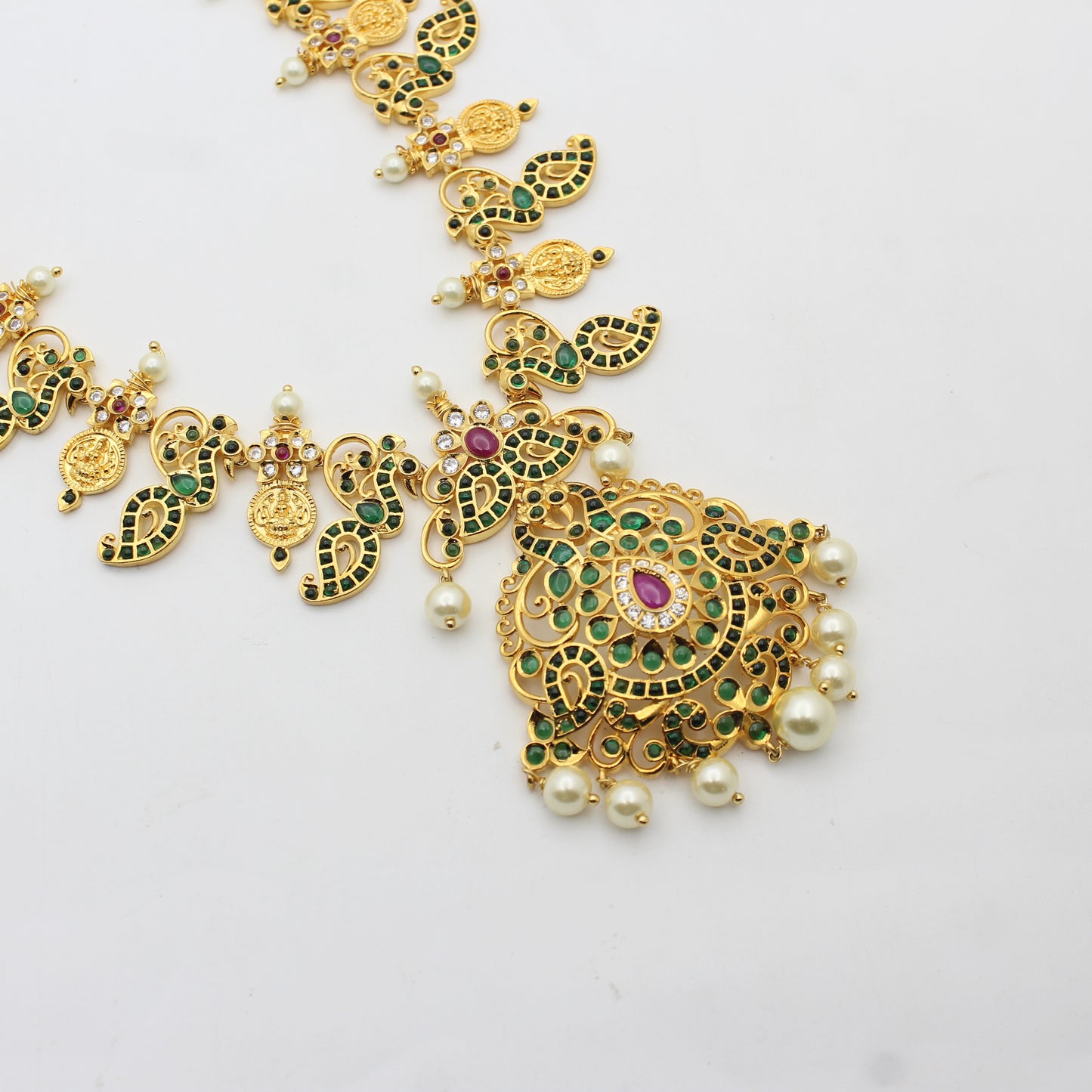 4933 Peacock kasulu necklace