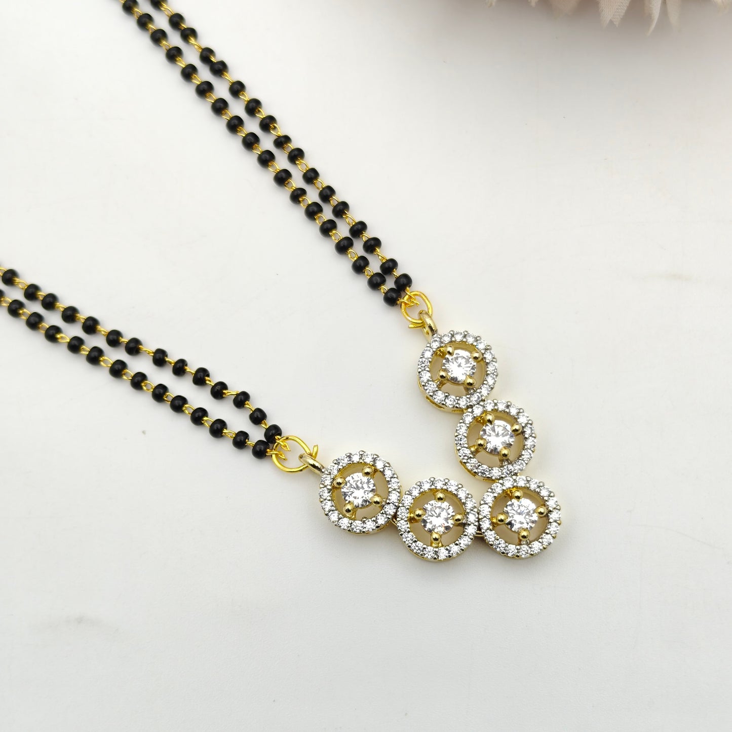 41622 GJ 5 Round Pendant Set With Black Beads Mala
