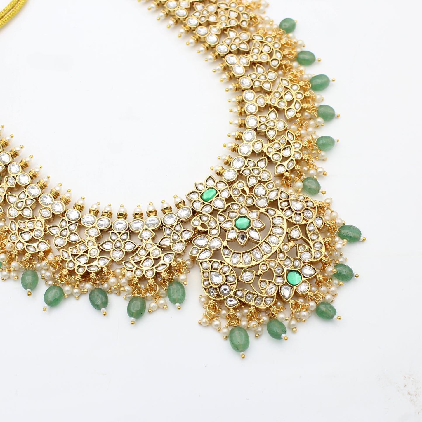 41631 Jadau Full White Short Necklace