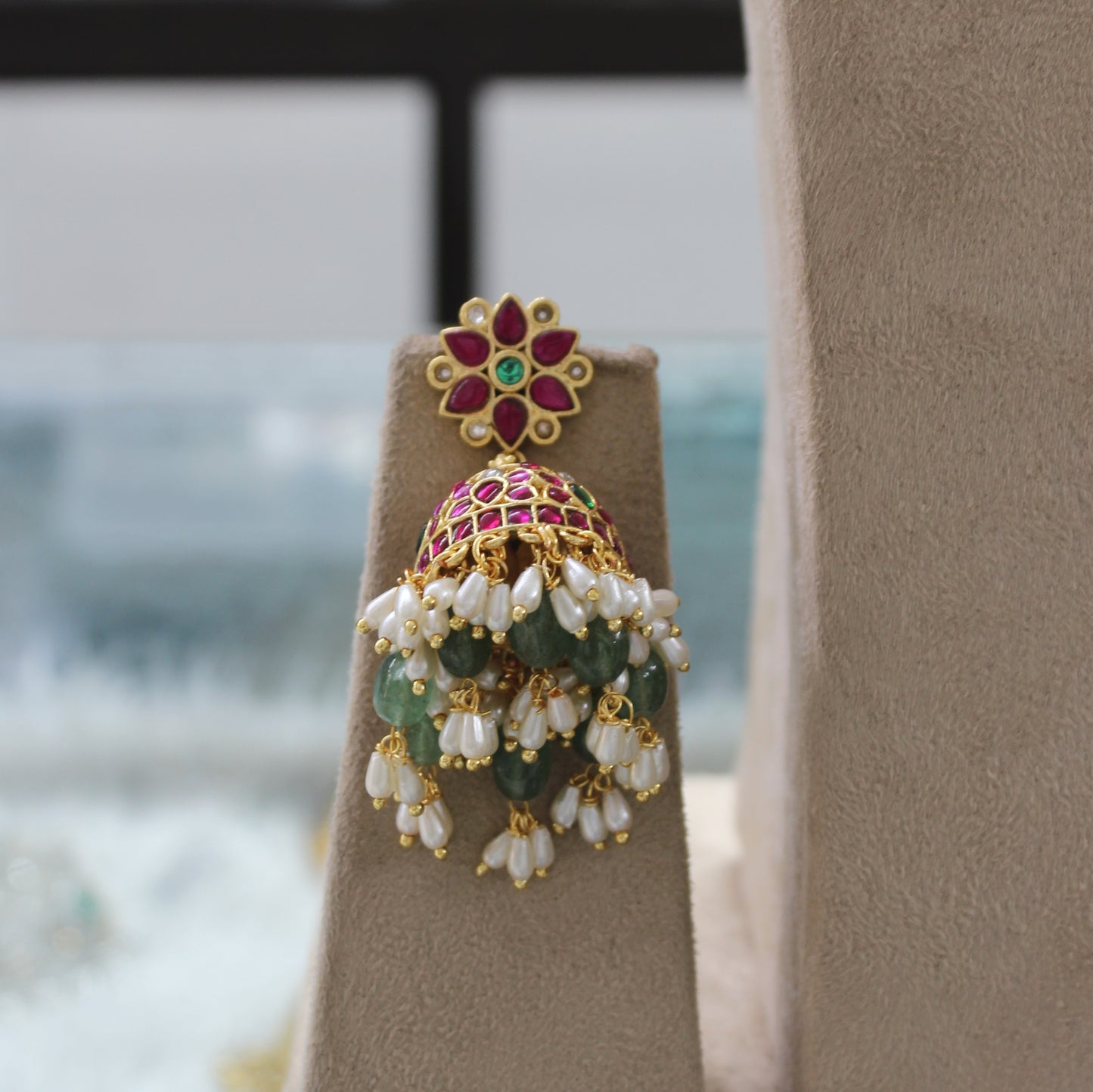 42570 Jadau Guttapusalu Short Necklace Set
