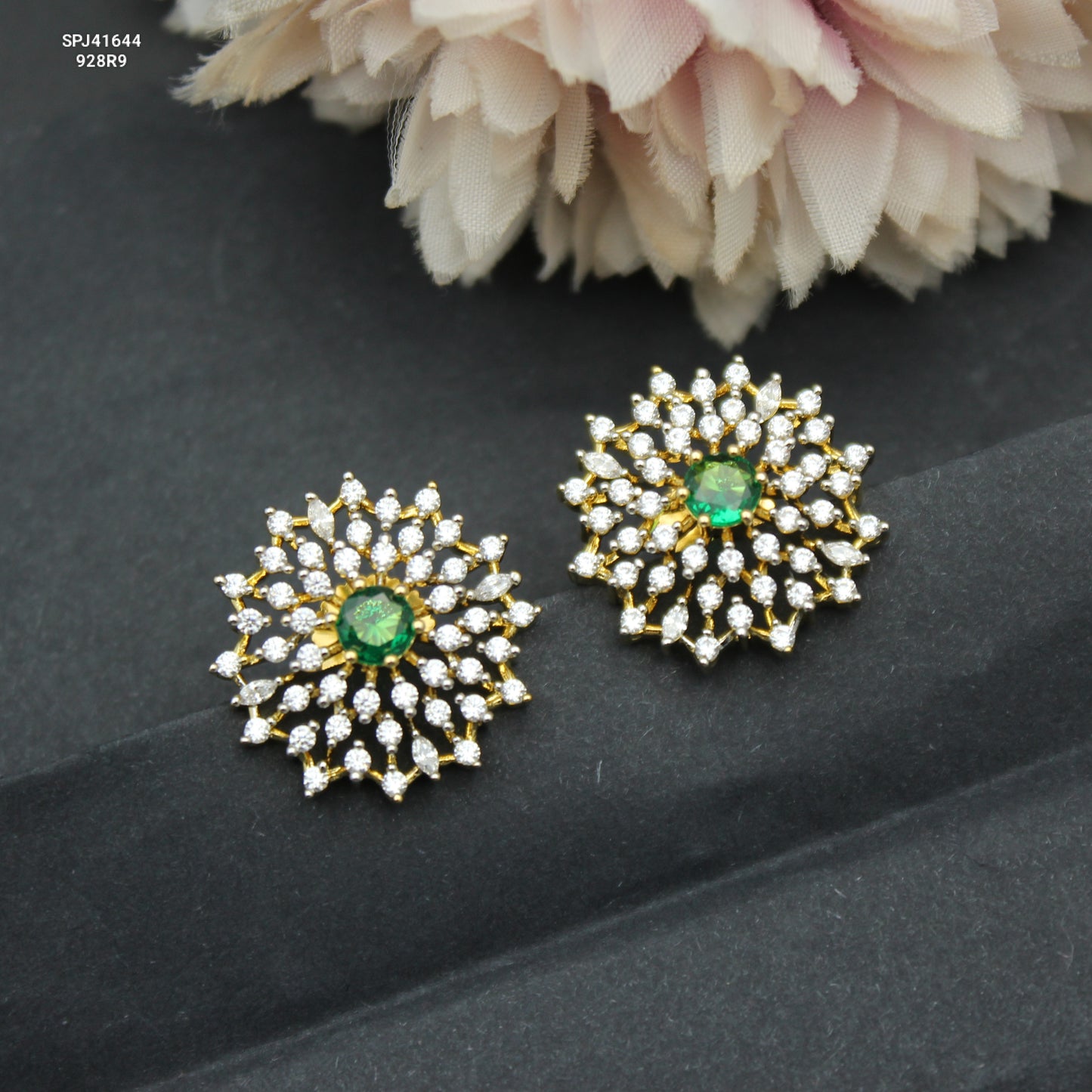 41644 GJ Green Mint Studs