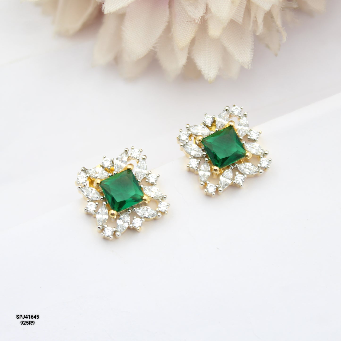 41645 GJ Square Stone Green Studs
