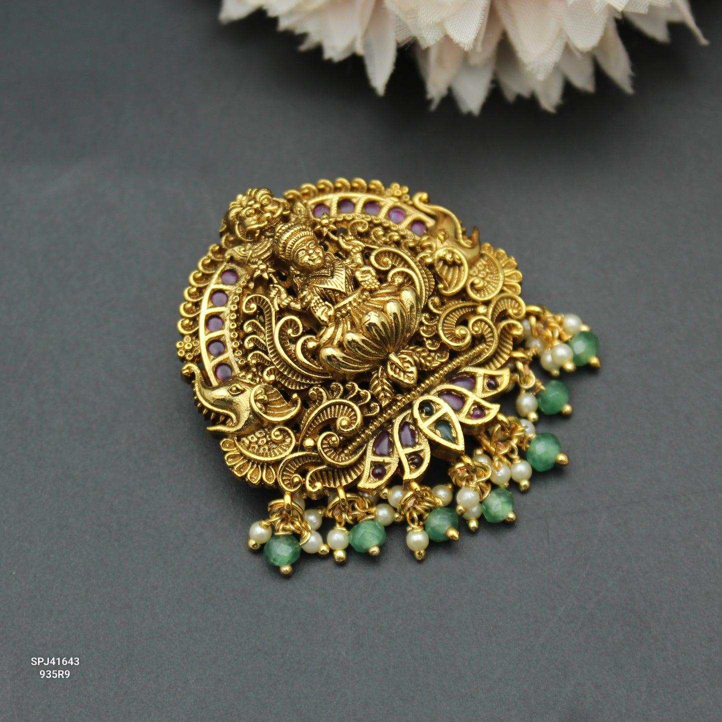 41643  Nakshi Laxmi Locket