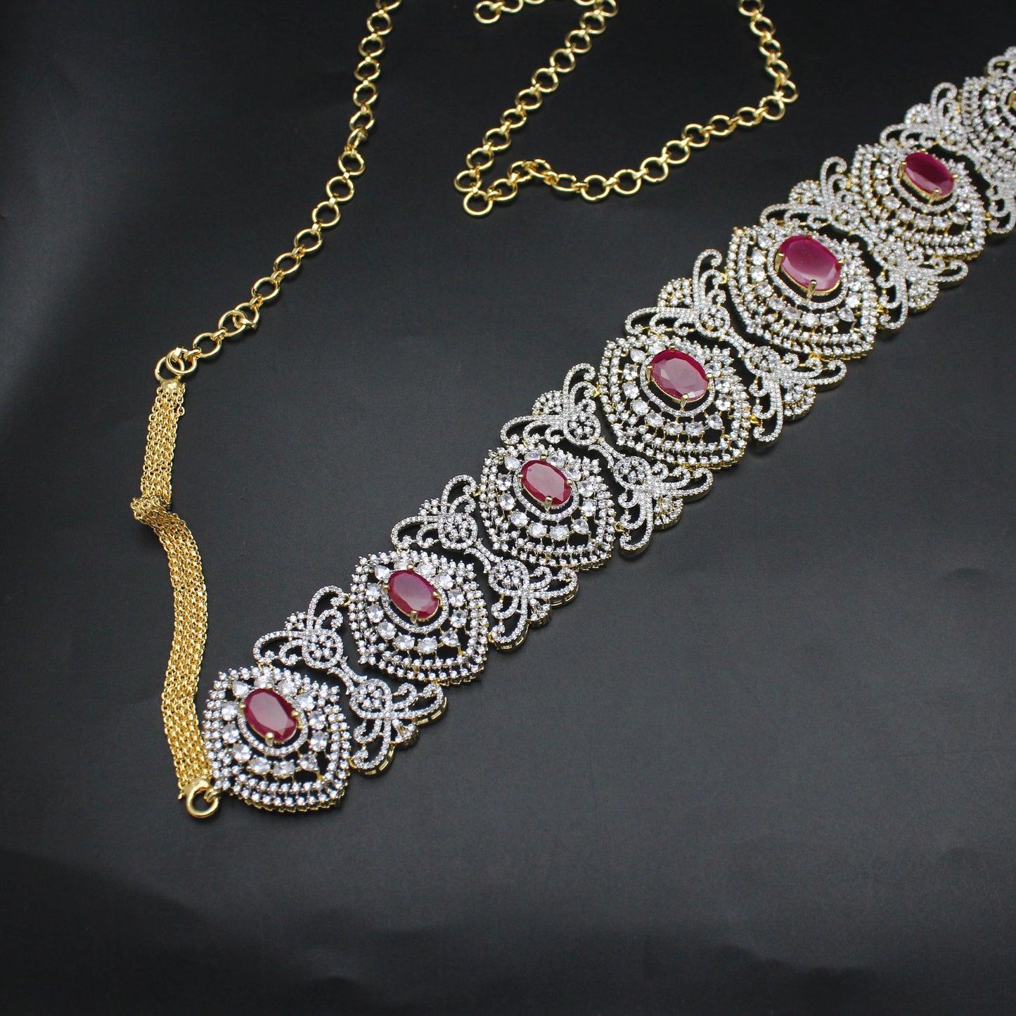 41708 GJ Broad Red Chain Vaddanam