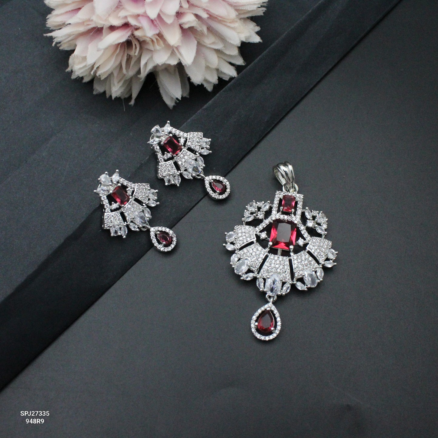 27335 Platinum Pendant Set Red