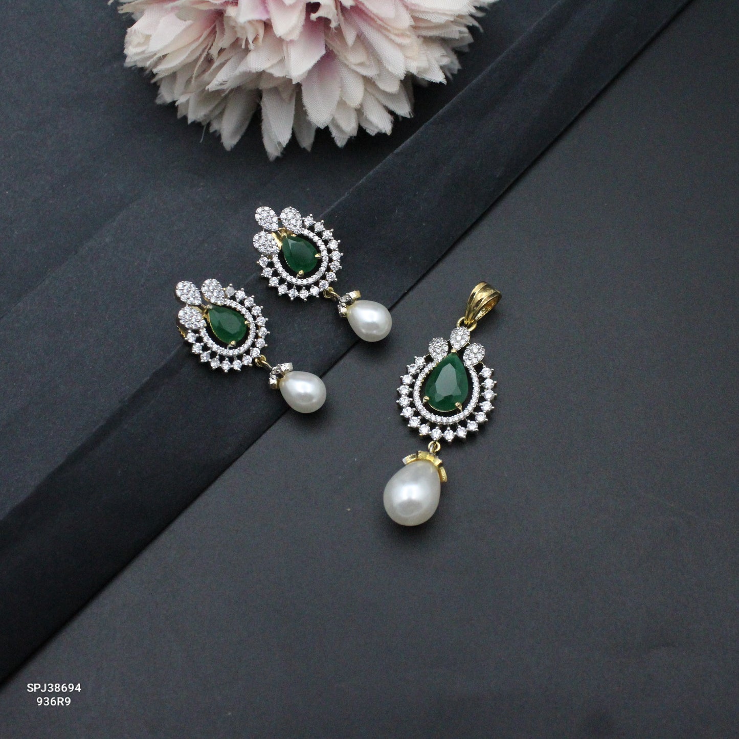 38694 GJ Pearl Drop Pendant Set Green