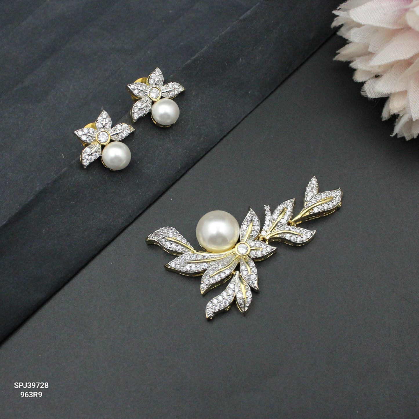 39728 GJ Flower Pendant Set