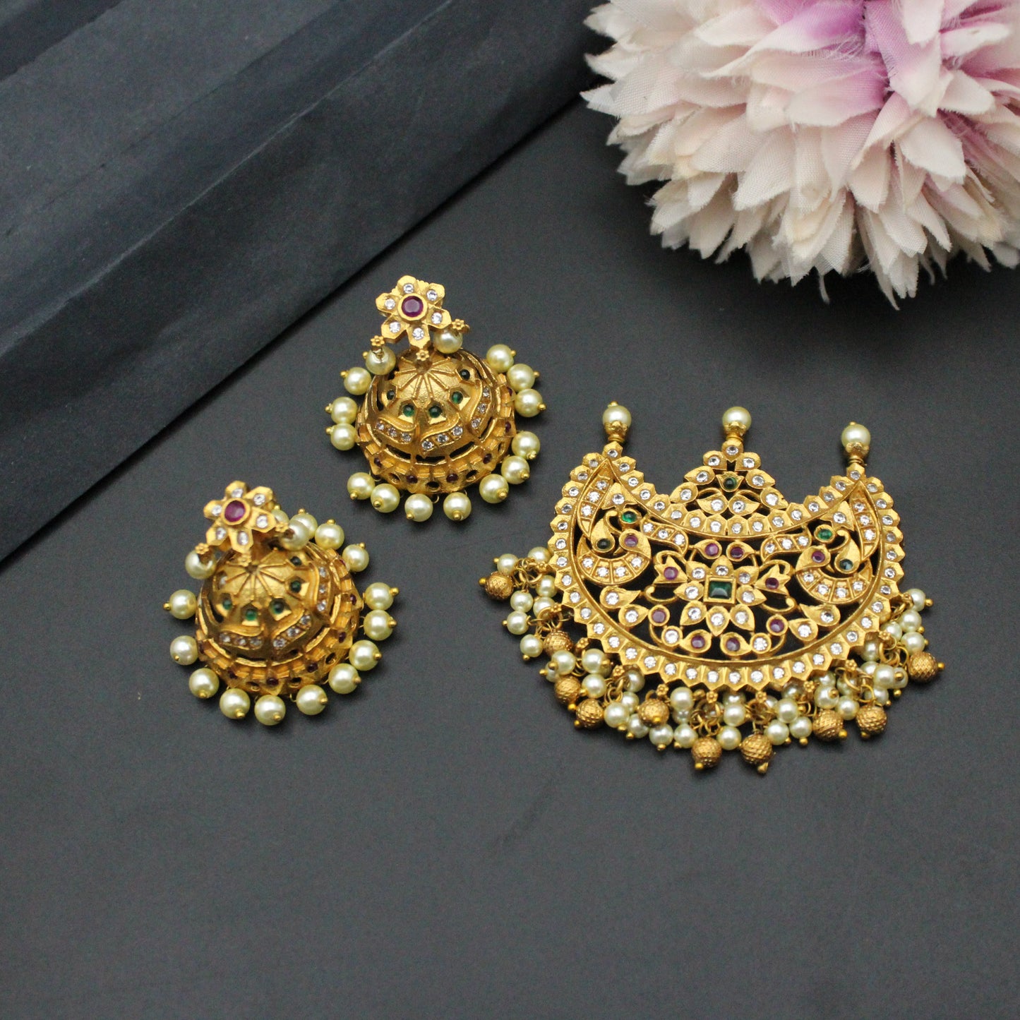 16763 Ranihaar Pendant Set Half Moon