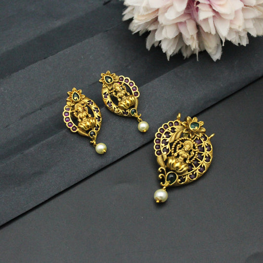 3157 Kempu Nakshi Laxmi Pendant Set