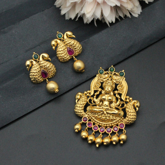 3169 Kempu Laxmi Peacock Pendant Set