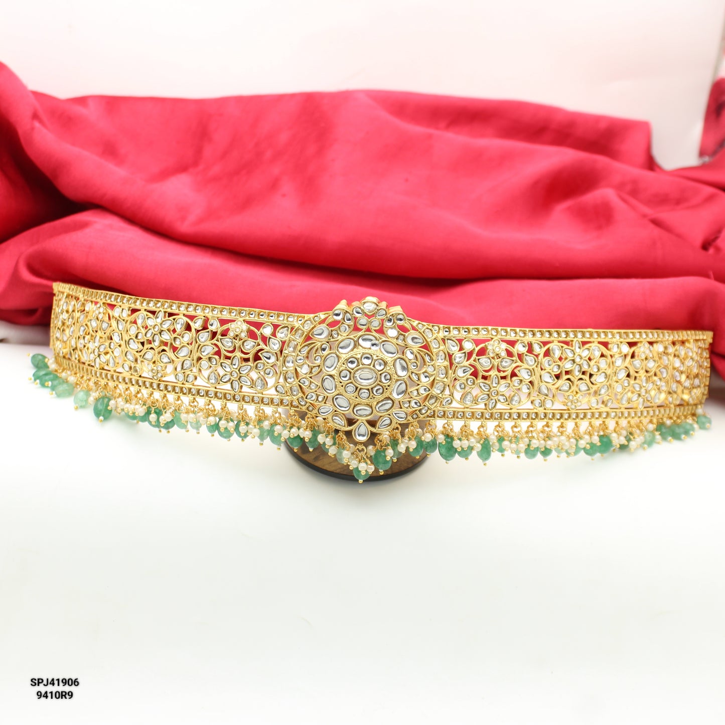 41906 Full White Bridal Vaddanam