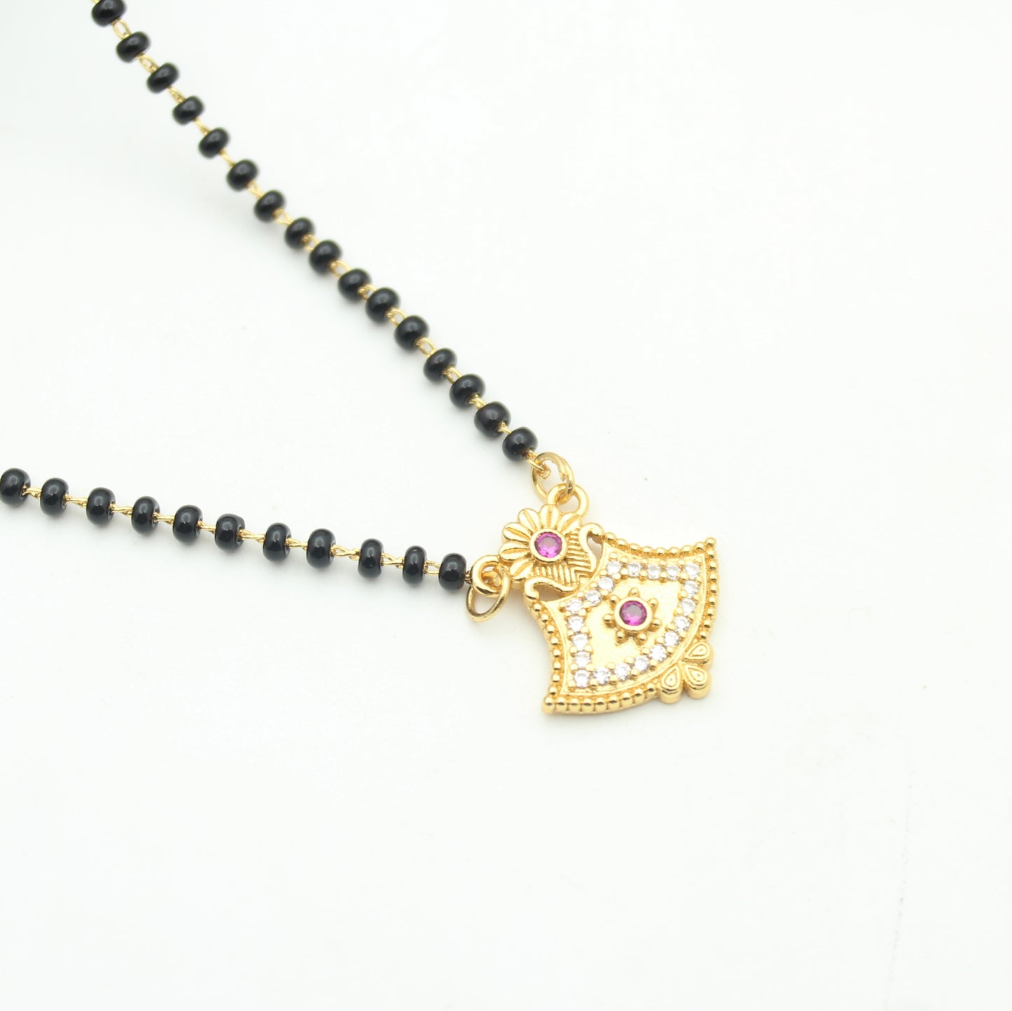 41770 Small Locket Black Beads One Line