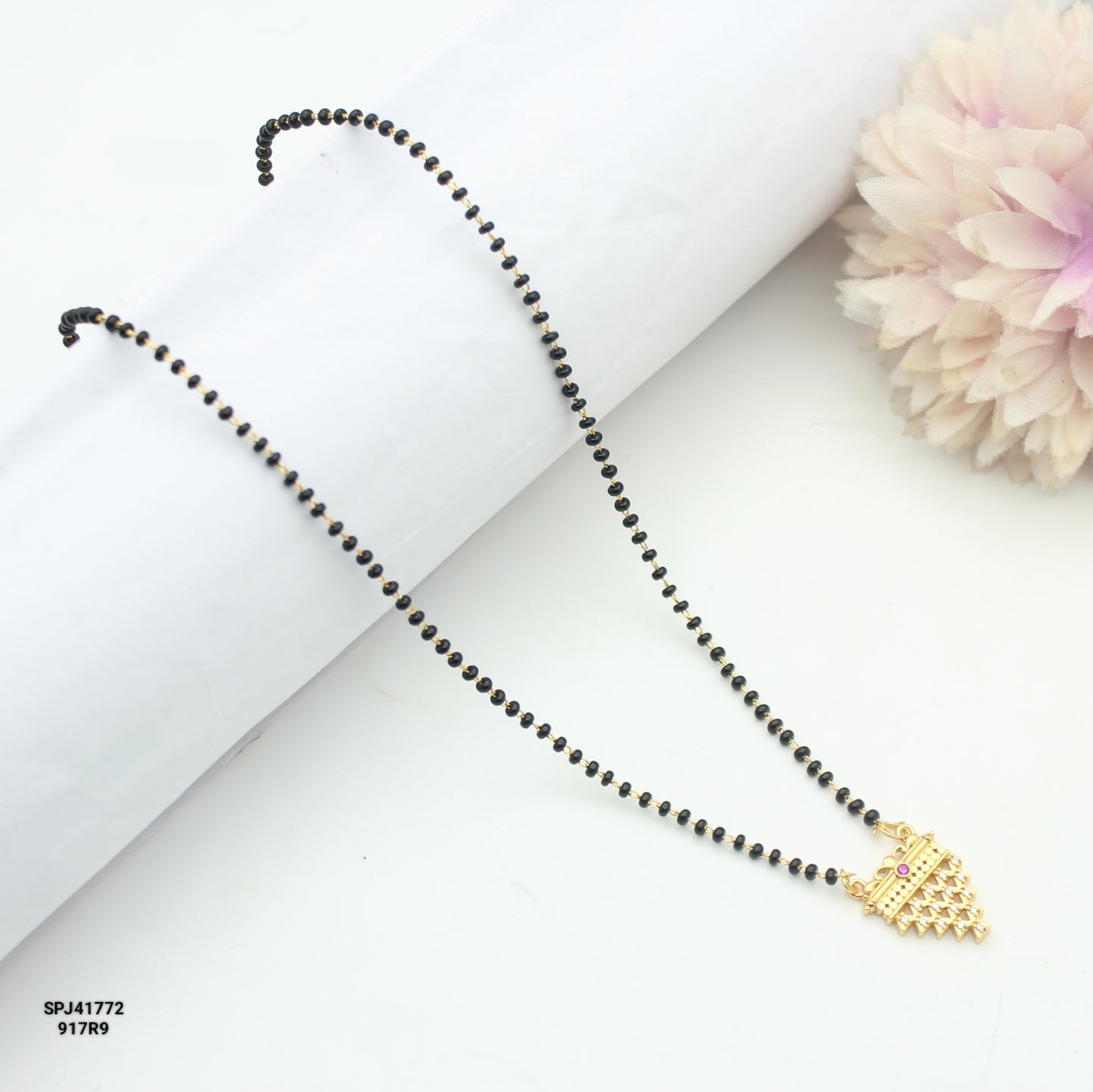 41772 Single Locket Black Beads 1 Line