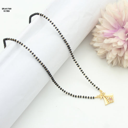 41769 Single Small Locket Black Beads 1 Line