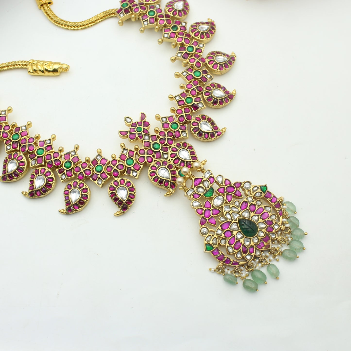 41890 Jadau mango short removable locket necklace