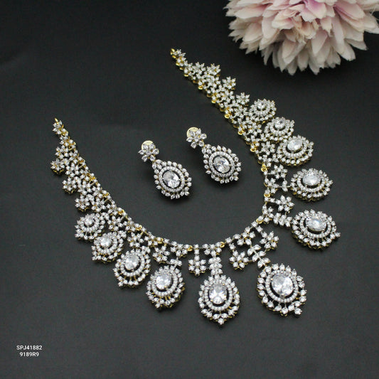 41882 GJ Full White Fancy Necklace Set With Screw Back Earrings