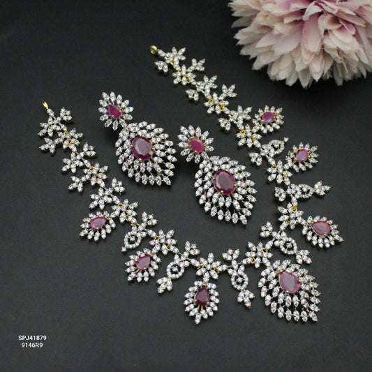 41879 GJ Short Necklace Set With Screw Back Earrings