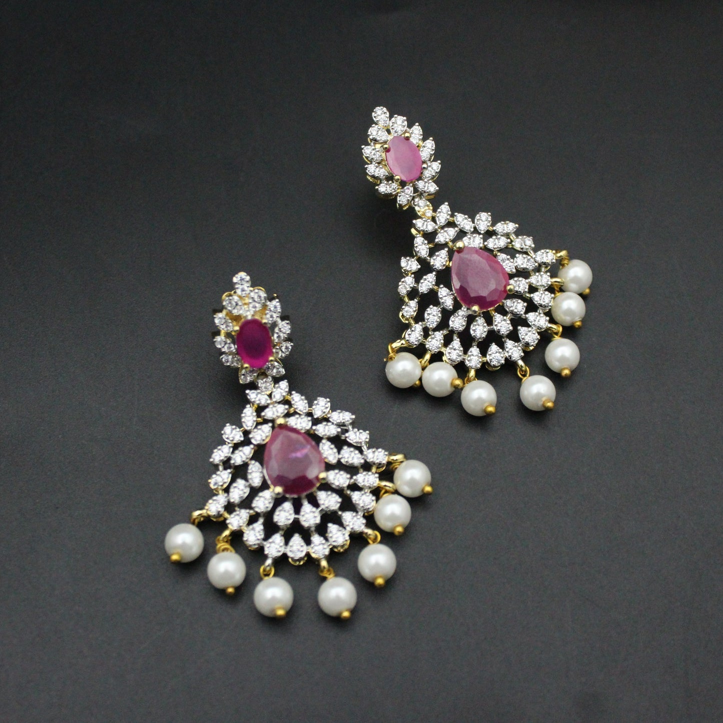 41916 GJ Red Short Fancy Necklace Set With Screw Back Earrings