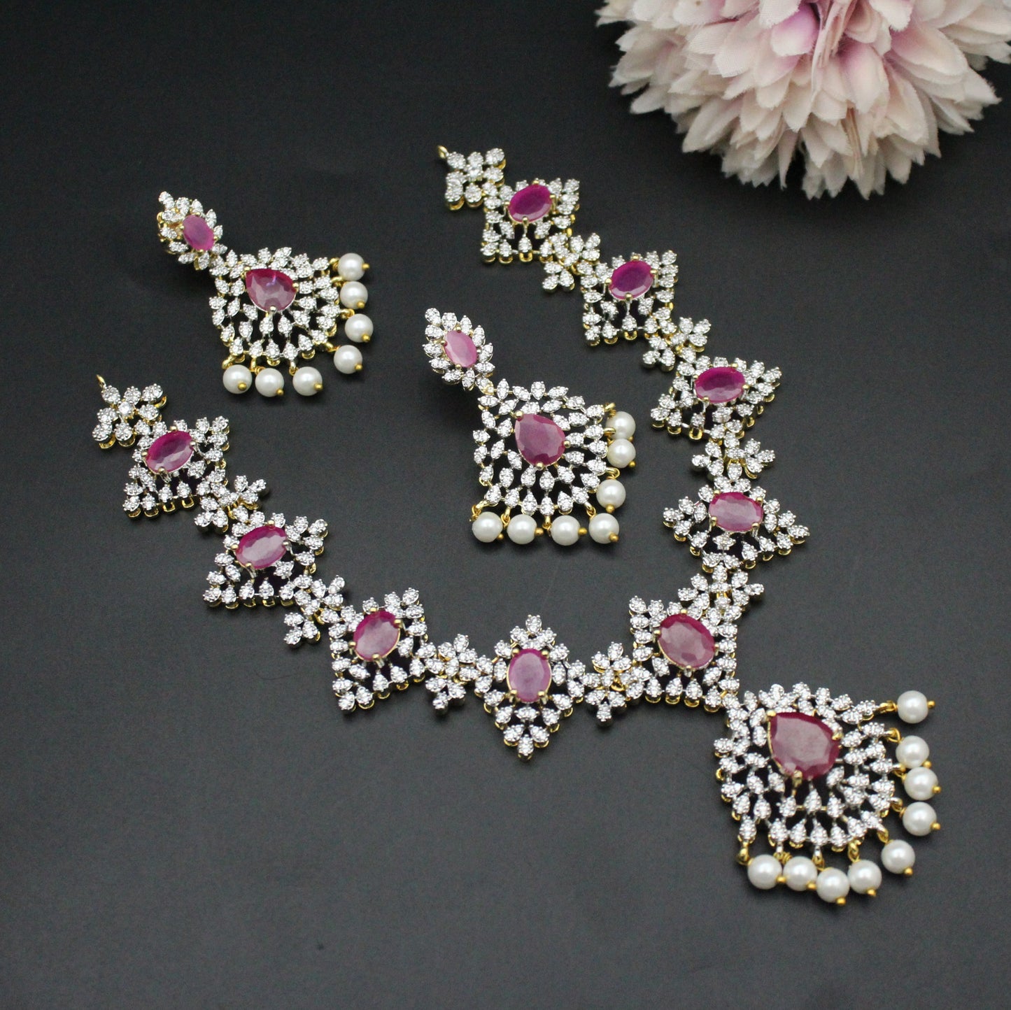 41916 GJ Red Short Fancy Necklace Set With Screw Back Earrings