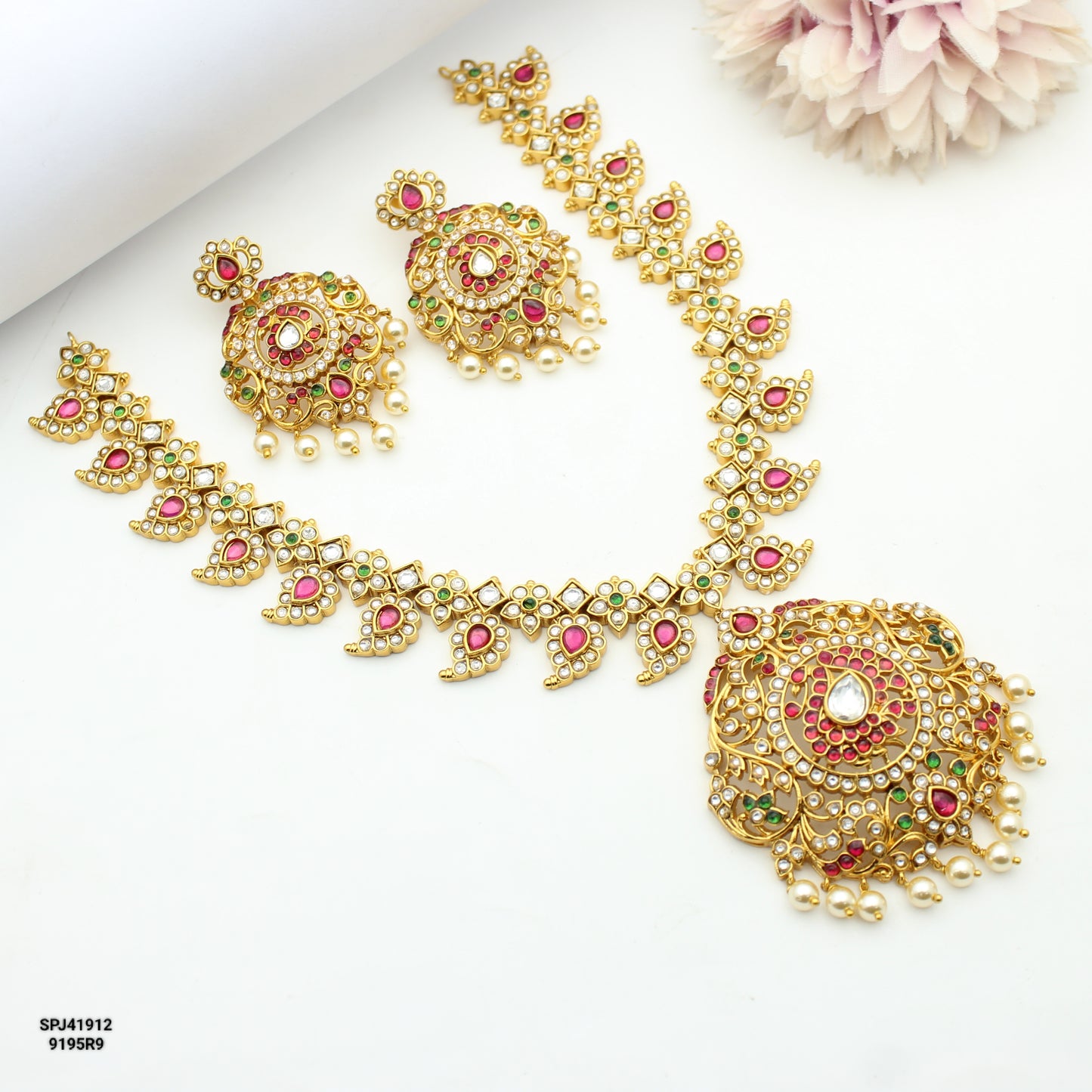 41912 Pota Stone Mango Peacock Short Necklace Set With Screw Back Earrings
