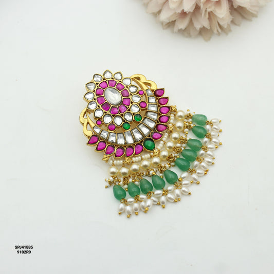 Jadau oval stone locket
