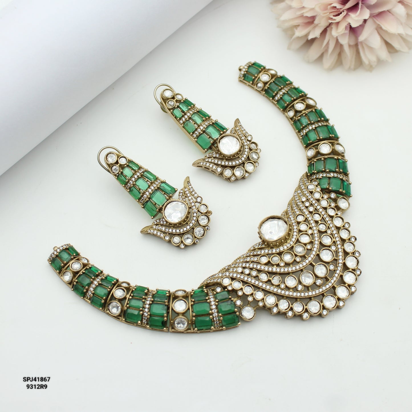 Victorian Moissanite Green Stone Kante With Push Back Earrings