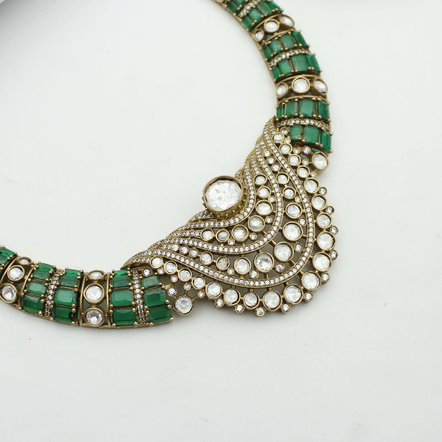 Victorian Moissanite Green Stone Kante With Push Back Earrings