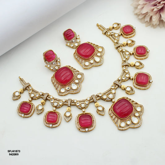 41873 Victorian red short necklace