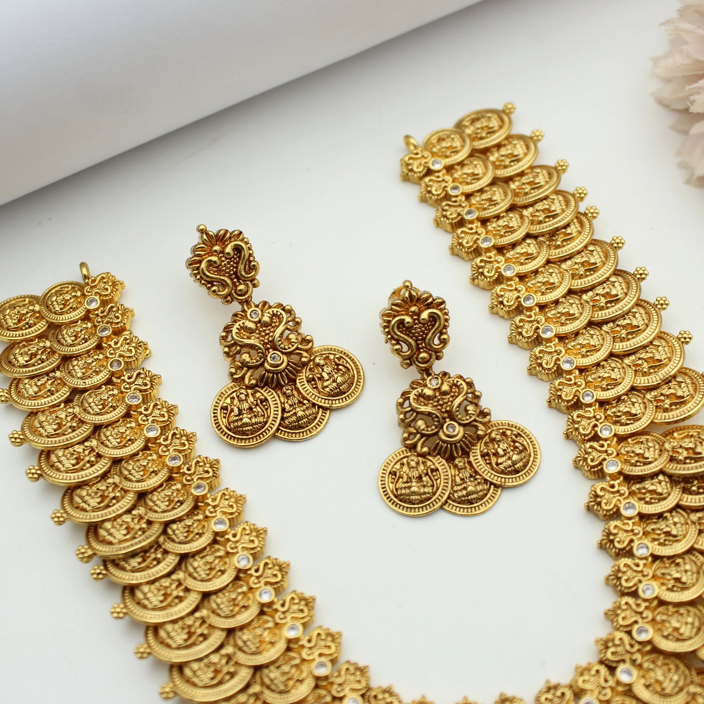 41918 Nakshi Laxmi Double Kasulu Short Necklace Set With Screw Back Earrings