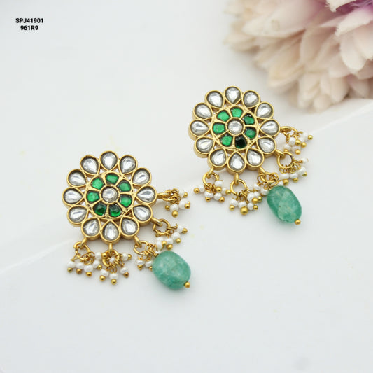 41901 Jadau Studs White And Green Screw Back