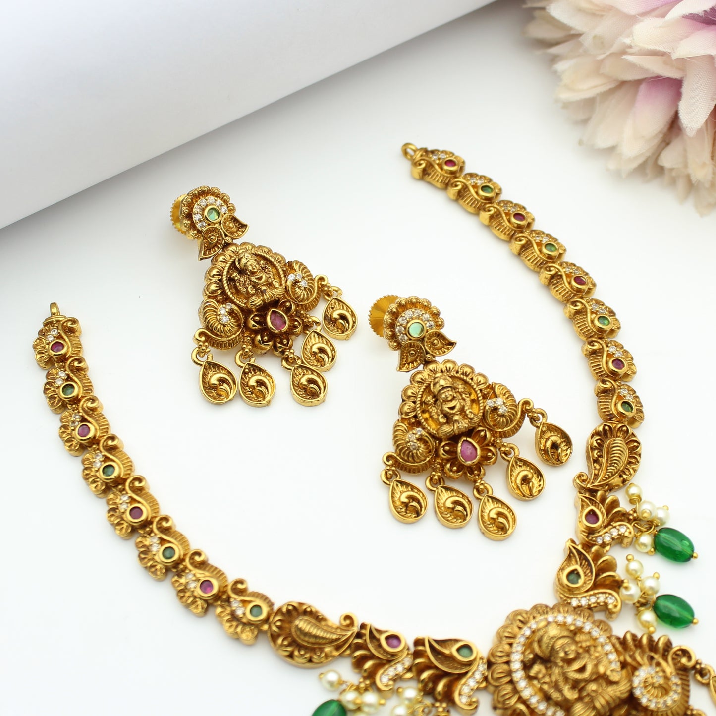 41980  Nakshi short laxmi necklace with push back earrings