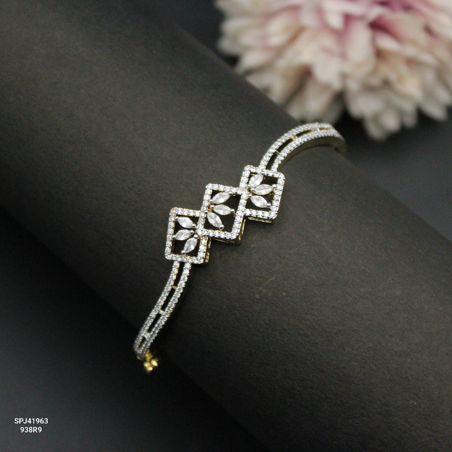 41963 GJ Fancy Square Bracelet
