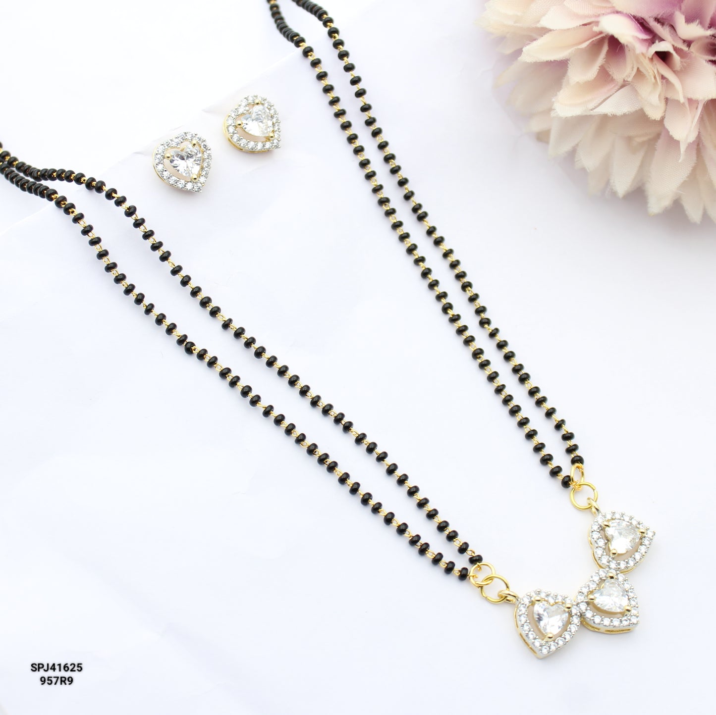 41625 GJ 3 Heart Shape Pendant Set With 2 Lines Black Beads Mala