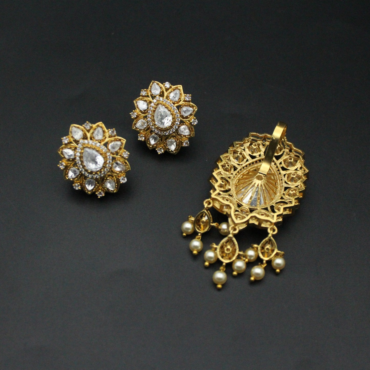 Kundan Pendant Set Openable Hook