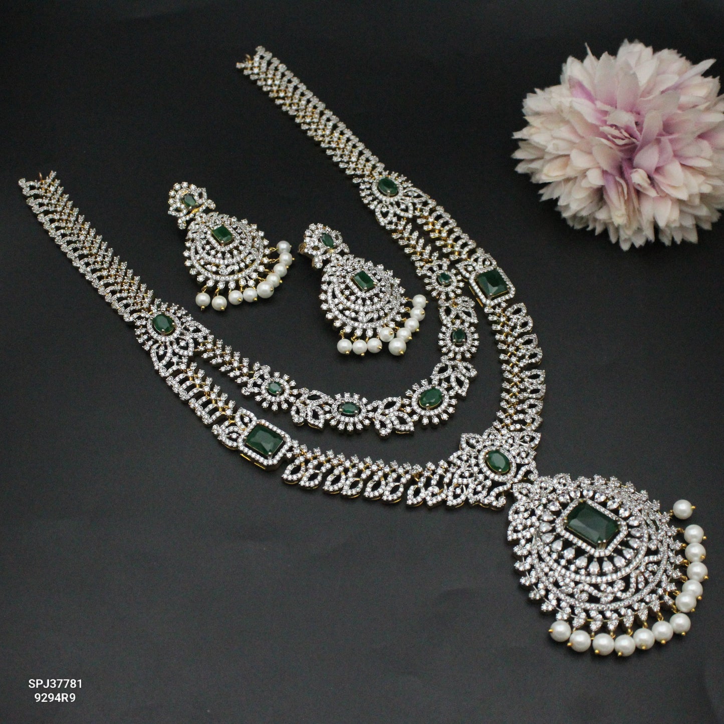 GJ Long 3 Layers Necklace Green