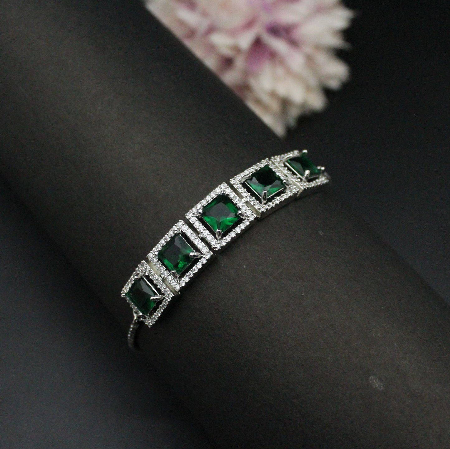 Radium polish Green stone chain bracelet