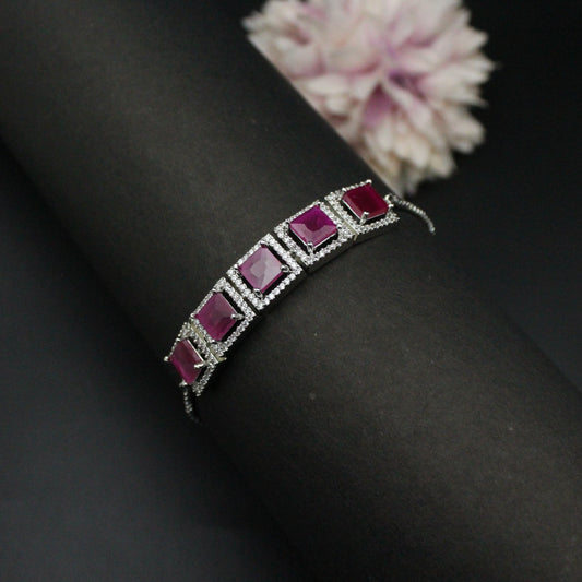 Radium polish pink stone chain bracelet
