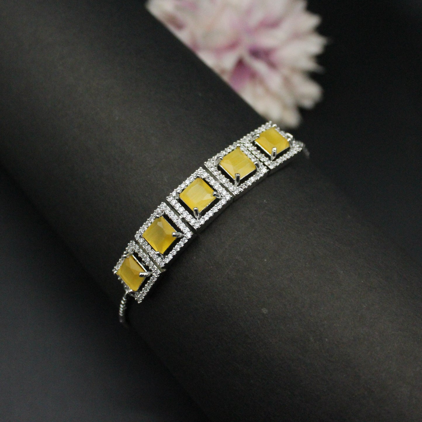 Radium polish yellow stone chain bracelet