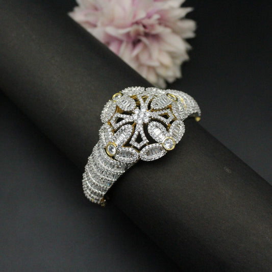 Fancy Openable Bracelet