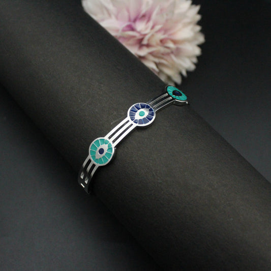 Platinum eye bracelet