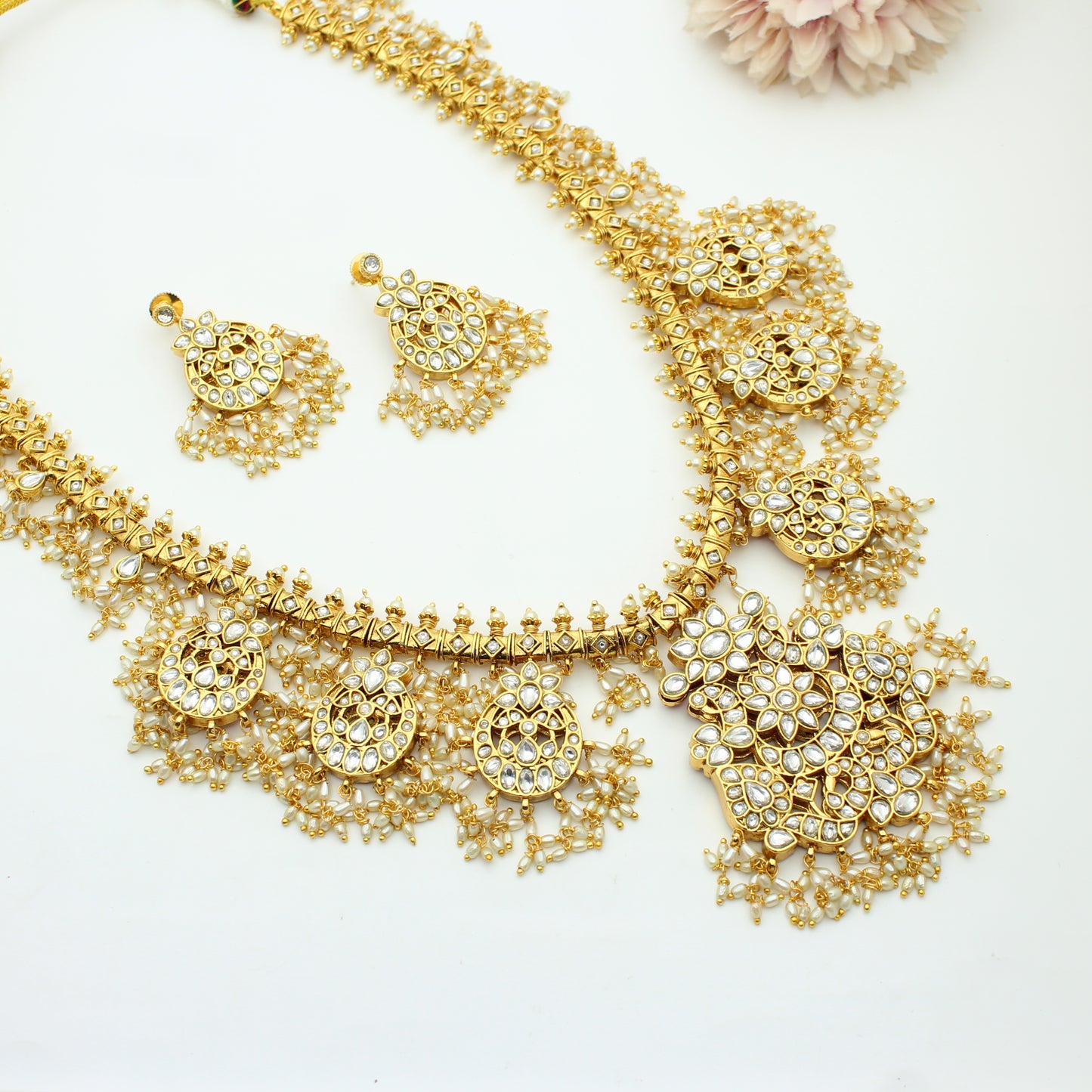 Jadau Guttapusalu 2 in 1 Necklace Long With Push Back Earrings
