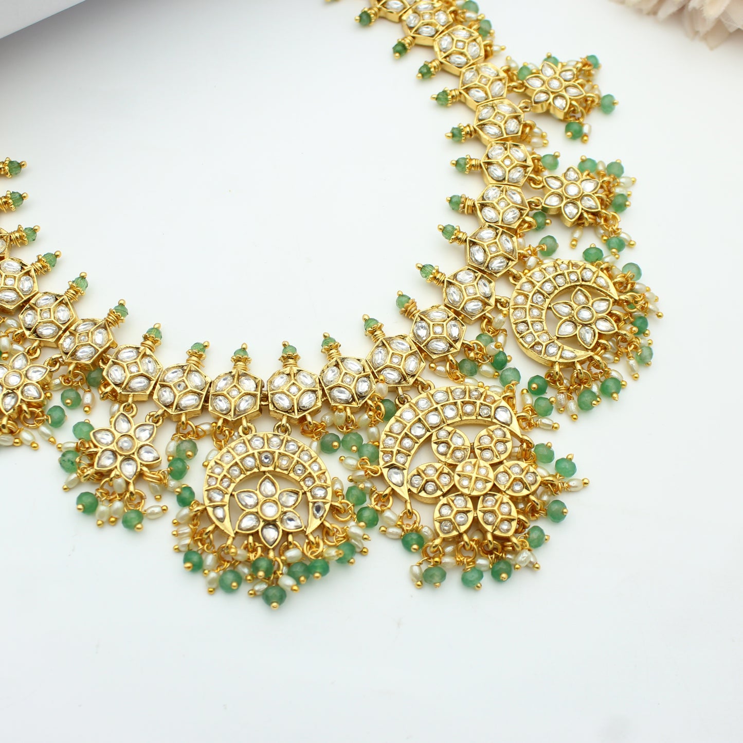 Jadau Full White Short Necklace