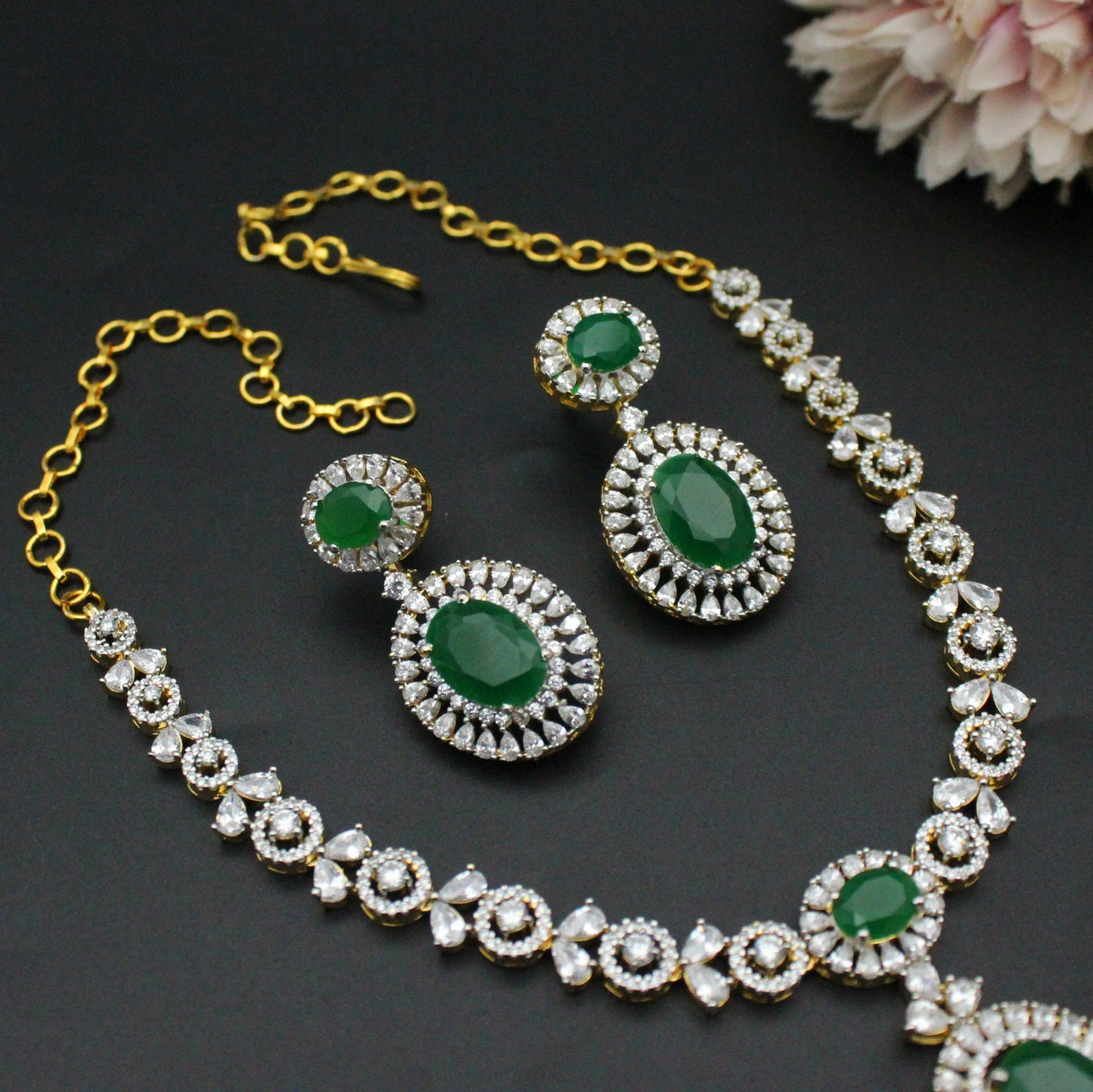 41517 GJ Fancy Short Necklace Green