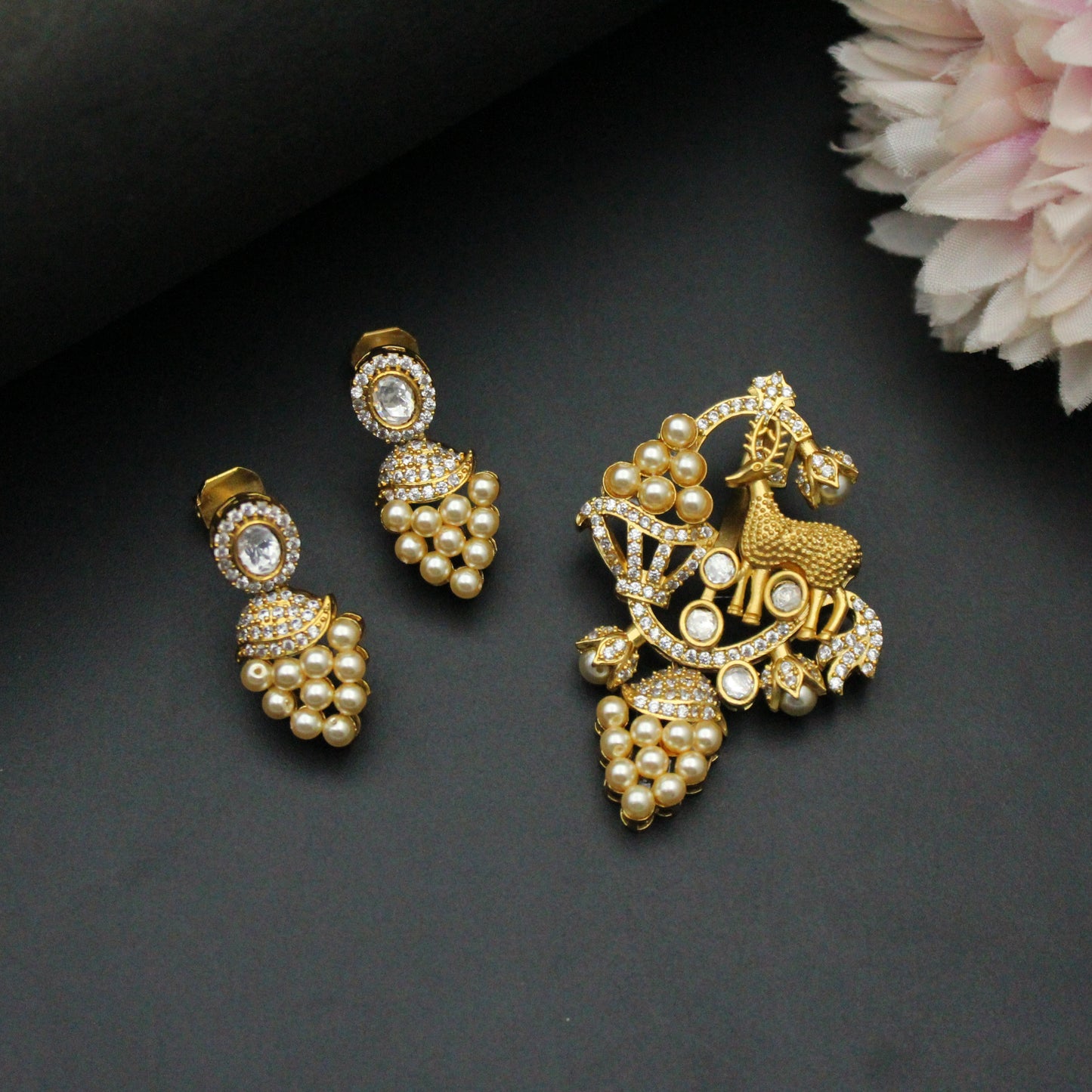 Moissanite Golden Deer Pendant Set
