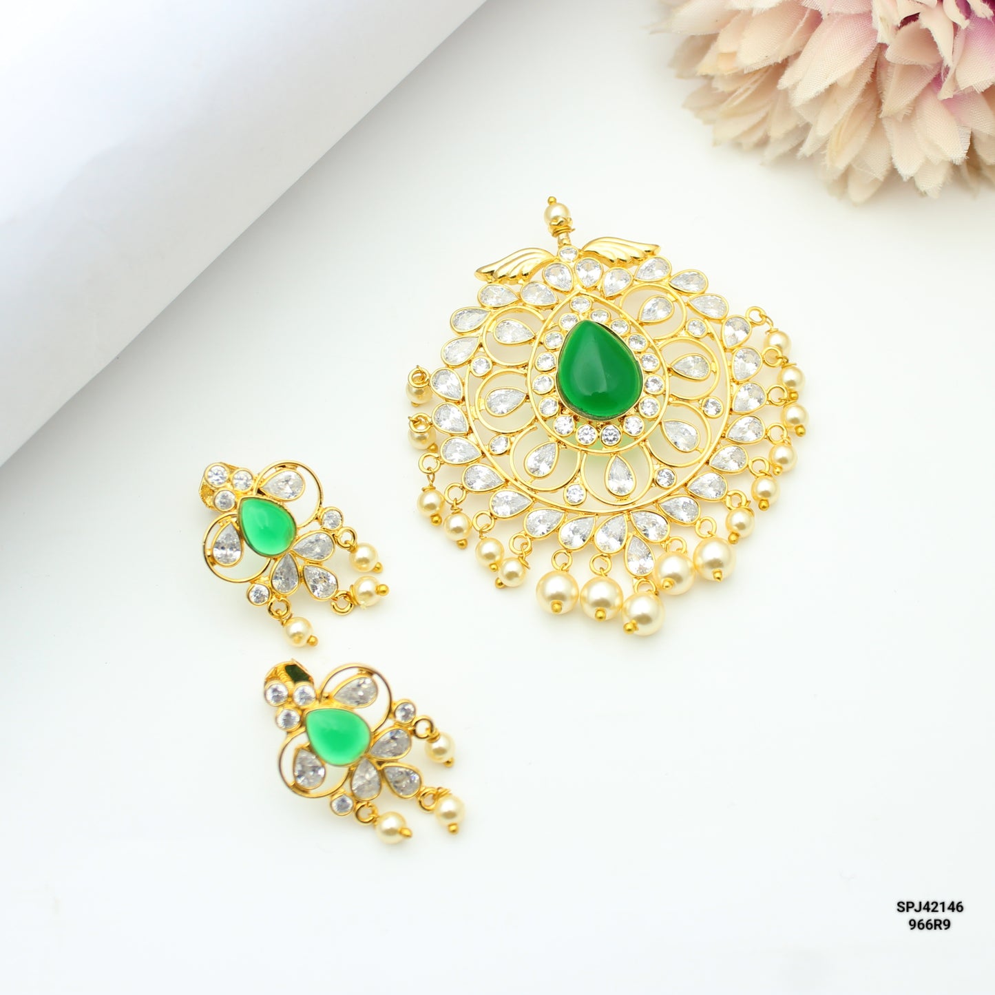 Uncut Stone Green Pendant Set